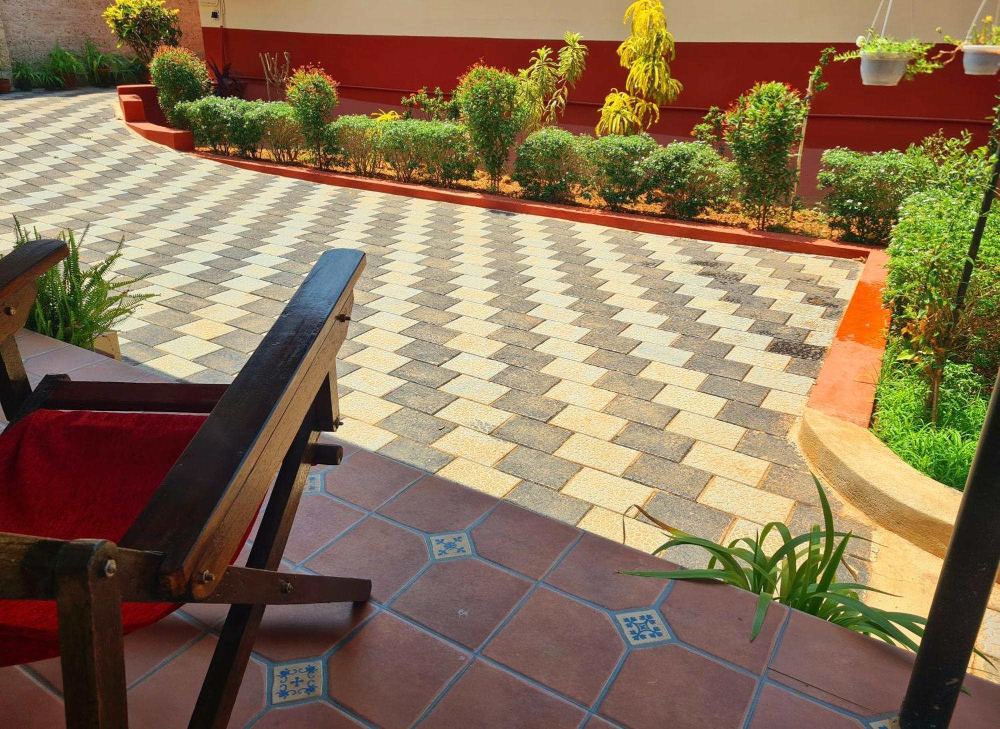 Sunny Smiles Homestay منغالور المظهر الخارجي الصورة